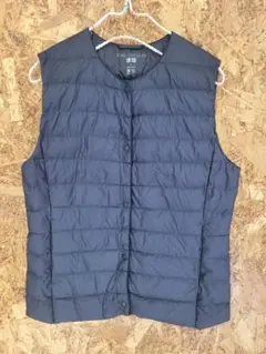 ユニクロ　ウルトラライトダウンコンパクトベスト　ネイビー