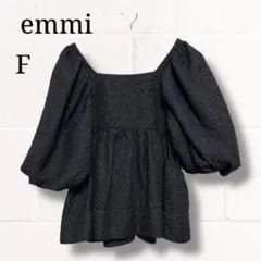 emmi エミ ふくれジャガード パフスリーブ ブラウス ブラック Fのサムネイル