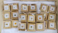d-fghi【セリア】台形のもの24個 木枠フレームのサムネイル