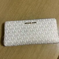 最終値下げ‼️MICHAEL KORS ロゴ入り長財布 ピンク