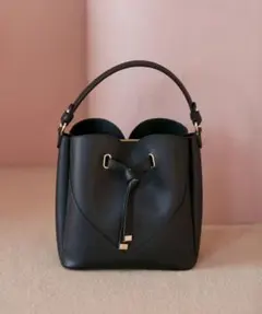 ハートカットバック黒