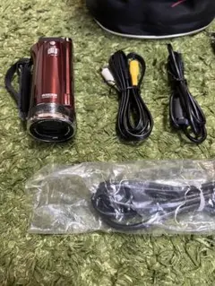 JVC Everio ビデオカメラ 本体 レッド　予備バッテリー付属品ケース付きのサムネイル