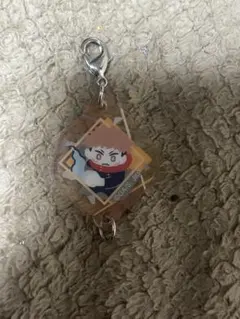 虎杖悠仁　つながるアクリルキーホルダー　呪術廻戦