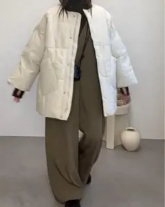 【新品】ノーカラーダウンコート　エクリュ