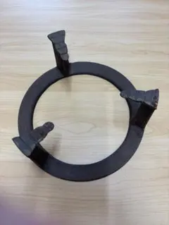 【五徳大小2個】五徳　鉄製　三ツ爪 五徳大　 五徳小　風炉　瓶掛　鉄　茶道 五徳大小2個】五徳 鉄製 三ツ爪 五徳大 五徳小 風炉 瓶掛 鉄 茶道