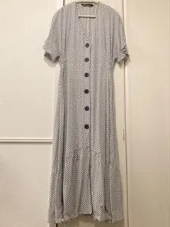 美品　ZARA 水玉模様ロングワンピース 半袖 Vネック　ドット柄　ワンピ
