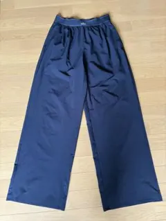 新品】Alo Yoga パンツ ボトム ブラックXS - メルカリ