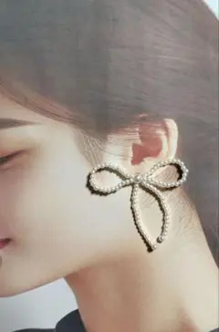 ハンドメイド　リボン型　パールビーズ　ピアス