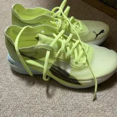 PUMA ランニングシューズ 靴 黄緑 23.5cmのサムネイル