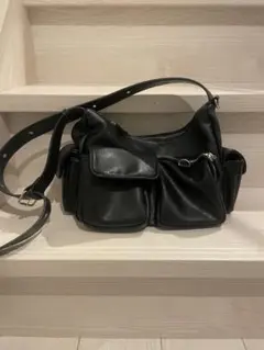 ニコアンド　ブラックレザーショルダーバッグ