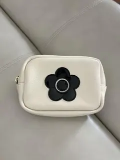 MARY QUANT ポーチのサムネイル