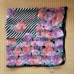 MARIO VALENTINOシルクスカーフ