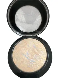 MAC ミネラライズ スキンフィニッシュ