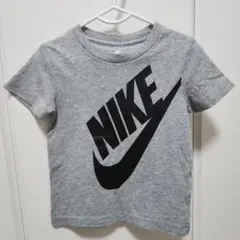 子供服　NIKE グレー Tシャツ 92~98cmのサムネイル