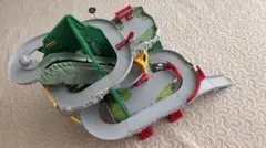 トミカ トンネルくぐって! やまのぼりドライブのサムネイル