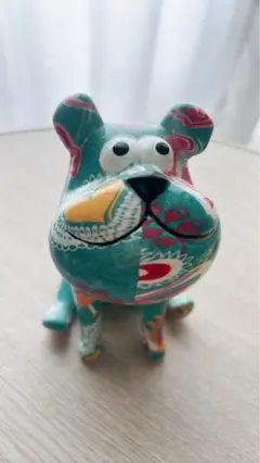 カラフルな犬の置物（貯金箱）陶器製 約12cm