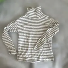 グレーとホワイトのボーダー長袖カットソー