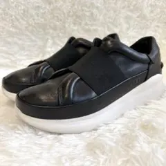 人気⭐︎UGG LIBU TRAINER 厚底 レザースニーカー 黒 23.5cm