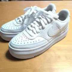 厚底美品★NIKE★スニーカーのサムネイル