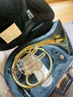 YAMAHA ヤマハYHR-322 フレンチホルン マウスピース付き YAMAHA ヤマハYHR-322 フレンチホルン マウスピース付き YHR322