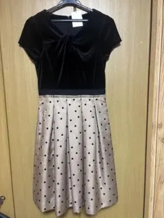 未使用　タグ付き　FIGNO 半袖ひざ下丈　ワンピース　フィグノ　秋冬