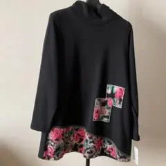 黒色 花柄装飾 長袖チュニック M-L