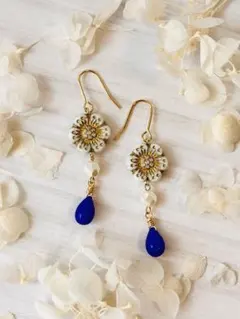 ドロップピアス　ブルー　花
