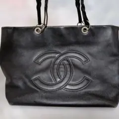 CHANEL ブラックレザーショルダーバッグ