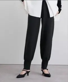 未使用新品　ユアーズ　ニットジョガーパンツ　黒