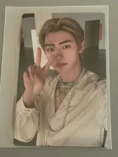 Item thumbnail for item 0ebfab4d-54c9-495e-8c8d-3d1371481105