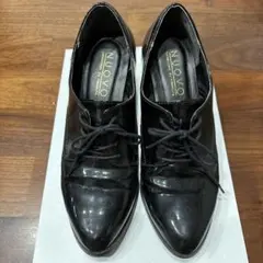 NUOVO ブラック レースアップヒール　Mサイズ