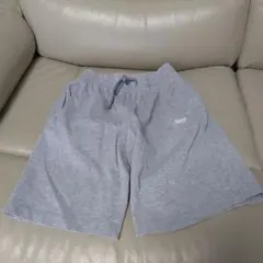 NIKE グレー ショートパンツ ボタン付きポケット