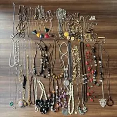 Item thumbnail for item 09d89be7-3b89-43f5-b9d3-1cc6d357351b