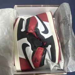 Nike Air Jordan 1 赤黒白 ハイカット つま黒