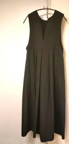 【新品】プリーツ切替ジャンパースカート　ブラック［on286］