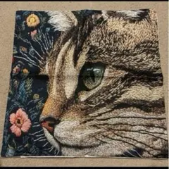 猫の雑貨　インテリア　ソファ　クッションカバー　猫D　キジ猫　刺繍風　45x45