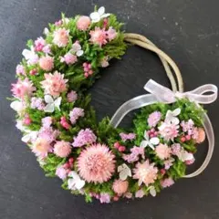 ドライフラワーハーフリース 三日月リースピンクの小花達