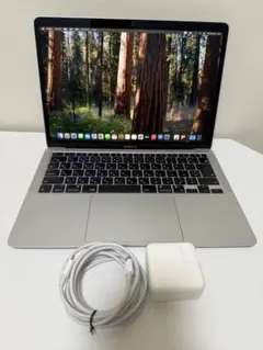 Apple MacBook Air 2020 M1 8G/256G本体 充電器付のサムネイル