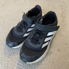 adidas スニーカー 19.0センチ