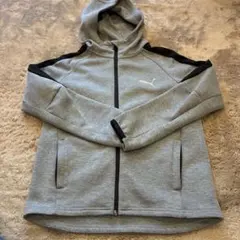 PUMAスウェットパーカー140cm