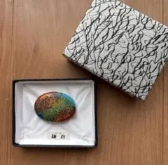 多色樹脂ブローチ