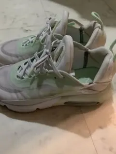 ナイキ　エアクッション付きスニーカー ホワイト/ミント