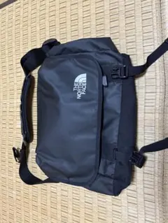 ⭐︎中古　THE NORTH FACE メッセンジャーバッグ ブラック
