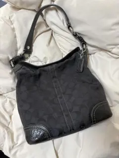 Coach ブラック ショルダーバッグ