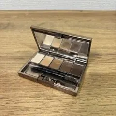 ルナソル スタイリングアイゾーンコンパクト 01