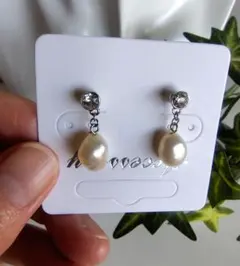淡水パールとスワロフスキーラインストーンのピアス(ステンレス316L)