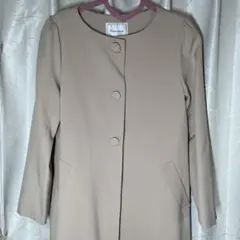 ピンクベージュ　コート　スプリングコート　フォーマル　オフィスカジュアル