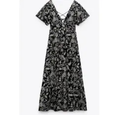 値下げ中　ZARA 刺繍入りミディワンピース　ブラック