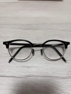 10eyevan eyeven7285新品未使用ケースセット アイウェアデザイナーの中川浩孝さん。