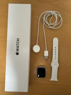 K*u様 Apple Watch SE 第一世代 本体 充電ケーブル付き